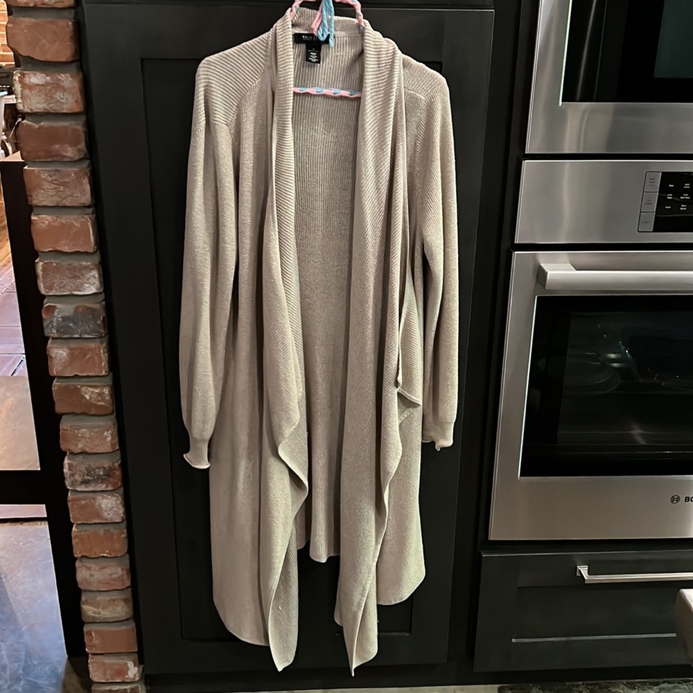 White House Black Market Tan Duster - Picture 2 of 5